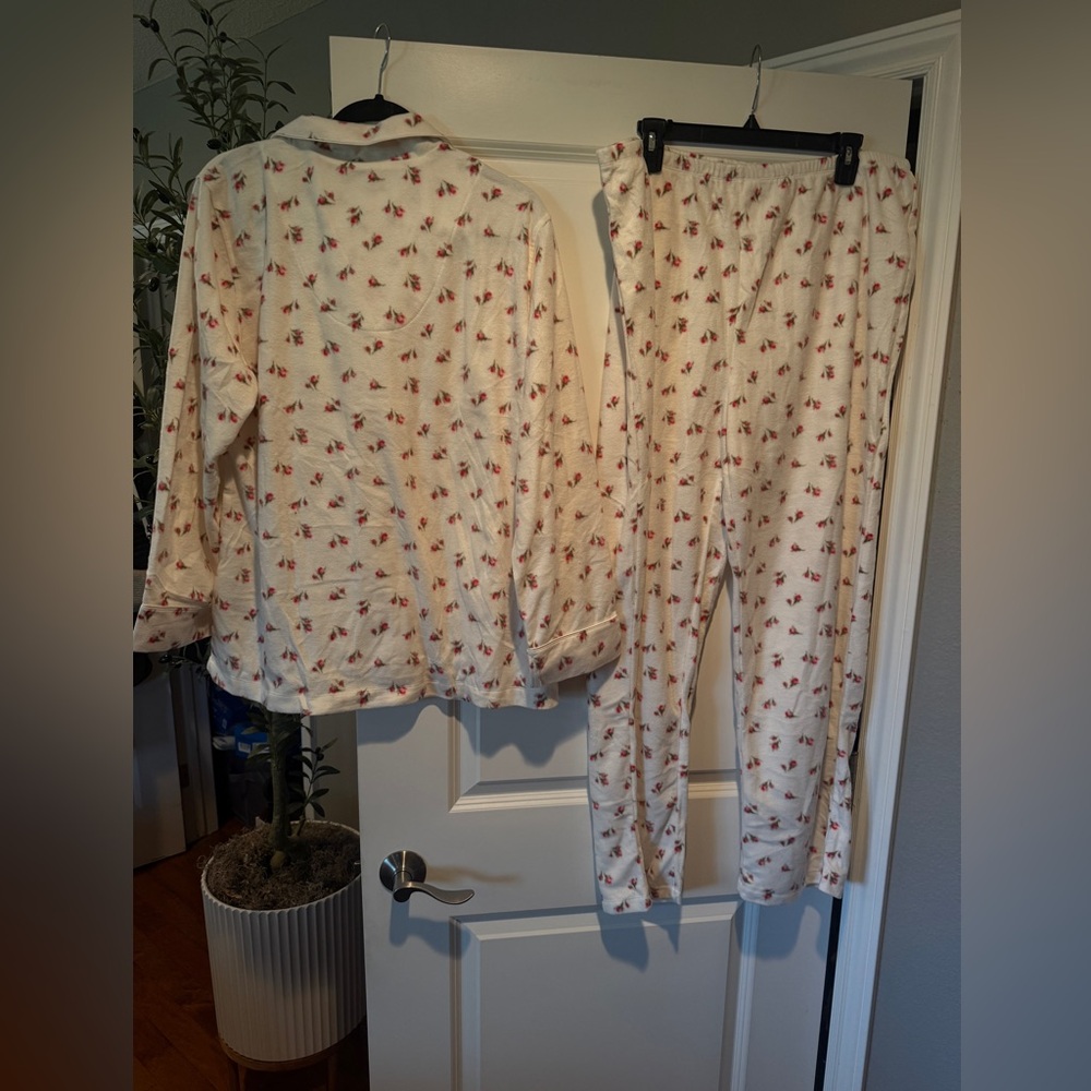 Ralph Lauren Fleece Pajama Set - Picture 2 of 4
